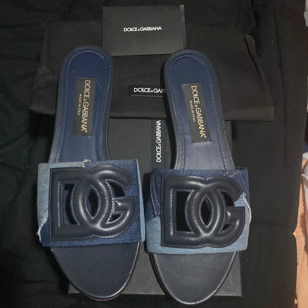 Dolce and Gabbana slides
